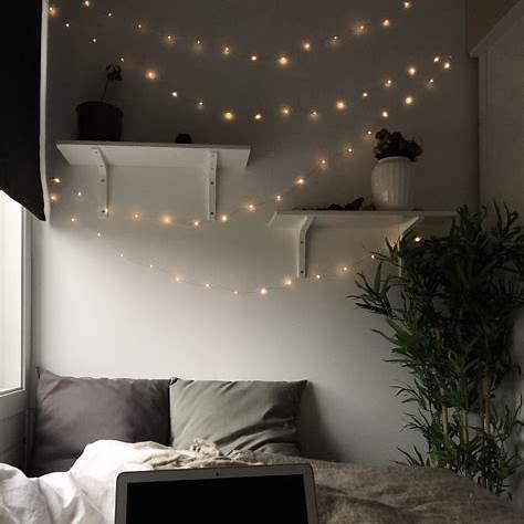 Fairy Lights Cozy Fairy Lights Cozy Minimalist Bedroom