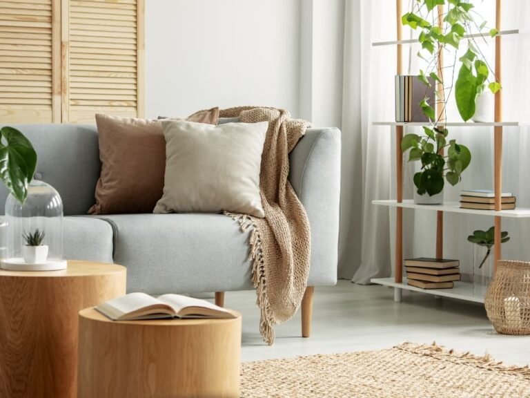 Cozy Small Apartments Decor Inspiration for Maximizing Space and Style